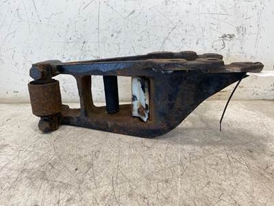 Used International 9200 LH Spring Hanger