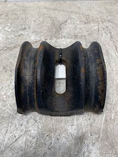 Used International CE/IC Bus U-Bolt Bracket
