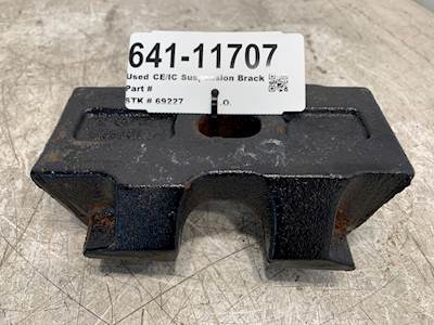 Used International CE/IC Bus U-Bolt Bracket