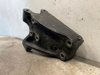 Used Paccar AG 380 LH C-Spring Hanger