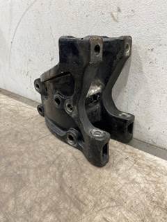 Used Paccar AG 380 LH C-Spring Hanger