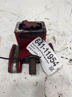 Used Peterbilt 379 LH U-bolt Bracket