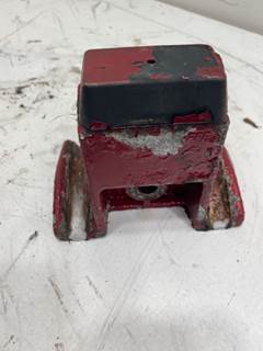 Used Peterbilt 379 RH U-bolt Bracket