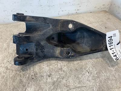 2013 Peterbilt 386 Cab Mount for 2013 386
