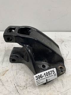 Used Peterbilt 579 Used Spring Hanger