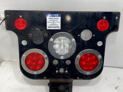 Used Freightliner Cascadia Rear Light Panel