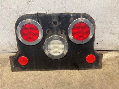 Used Freightliner Cascadia Rear Light Panel