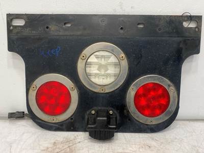 Used Freightliner Cascadia Rear Light Panel
