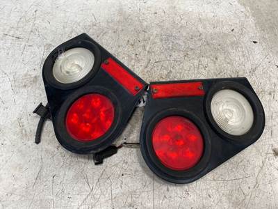Used Peterbilt 579 Rear Light Panel