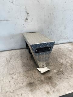 Used Freightliner Cascadia Tire Chain Holder