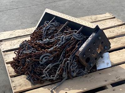 Used Freightliner Cascadia Chain Holder