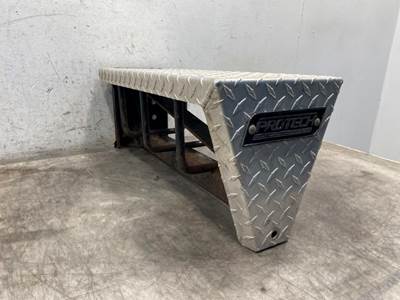 Used Freightliner Cascadia Tire Chain Rack