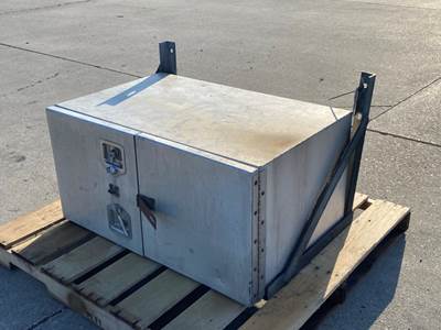 Used Freightliner Columbia 112 Tool Box