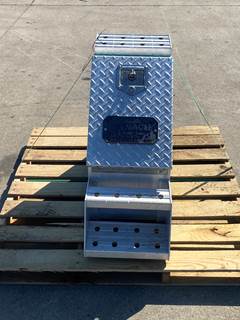 Used International 9900I Tool Box