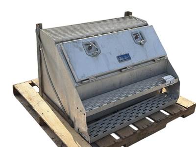 Used Peterbilt 378 Tool Box