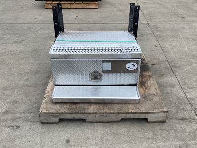 2001 Used Peterbilt 379 Tool Box For Sale | Dorr, MI | 693-10260 ...