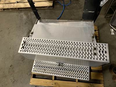 Used Peterbilt 386 RH Tool Box