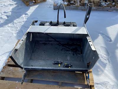 Used Peterbilt 587 RH Tool Box