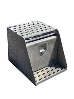 Used Sterling L9500 Tool Box