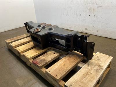 Used Caterpillar CT660 Front Tow Assembly