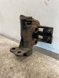 Used Freightliner Cascadia 126 RH Tow Hook Coupling