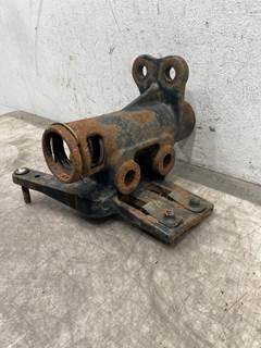 Used Freightliner Cascadia 126 LH Tow Coupling