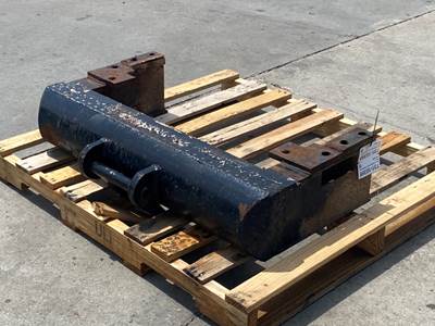 Used Freightliner Columbia Front Towing Assembly