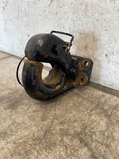 Used Kenworth T680 Rear Tow Hook Assembly