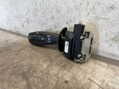 Used Freightliner Cascadia 126 Turn/Wiper Switch