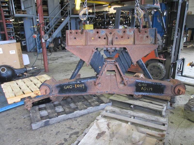 Hendrickson One 54 Inch Hn Series Equalizing Beam With Saddle And Pads