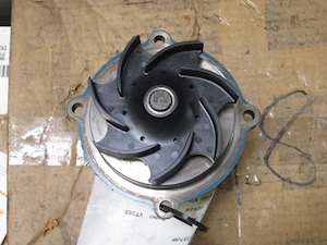 New Take Off International VT365 Water Pump