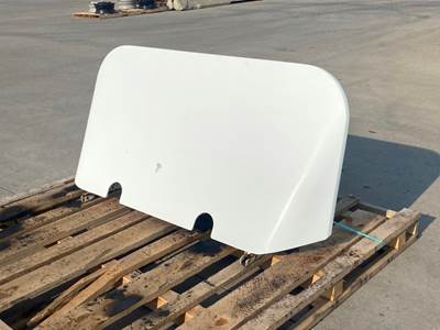 Used Freightliner Cascadia 125 Cab Wind Deflector