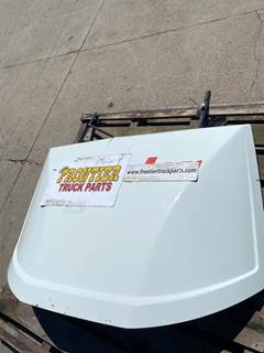 Used Freightliner Cascadia 126 Cab Wind Deflector