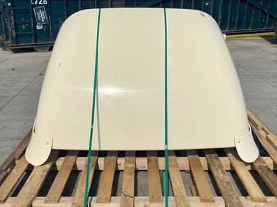Used Freightliner Cascadia Day Cab Wind Deflector