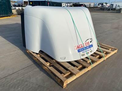 Used Kenworth T680 Cab Wind Deflector