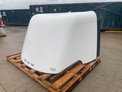 Used Kenworth T680 Cab Wind Deflector