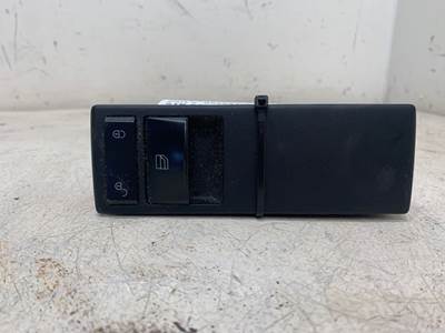 Used Freightliner Cascadia RH Power Window Switch