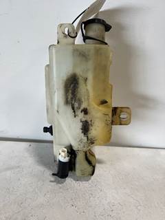 Used International 4400 Washer Reservoir w/ Cap, Fluid Pump, Level Sensor