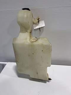 Used International 4900 Washer Fluid Reservoir w/ Fluid Pump, Cap