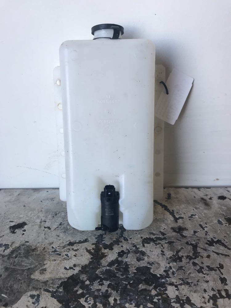 2021 Used International School Bus Washer Reservoir w/ Cap, Fluid Pump