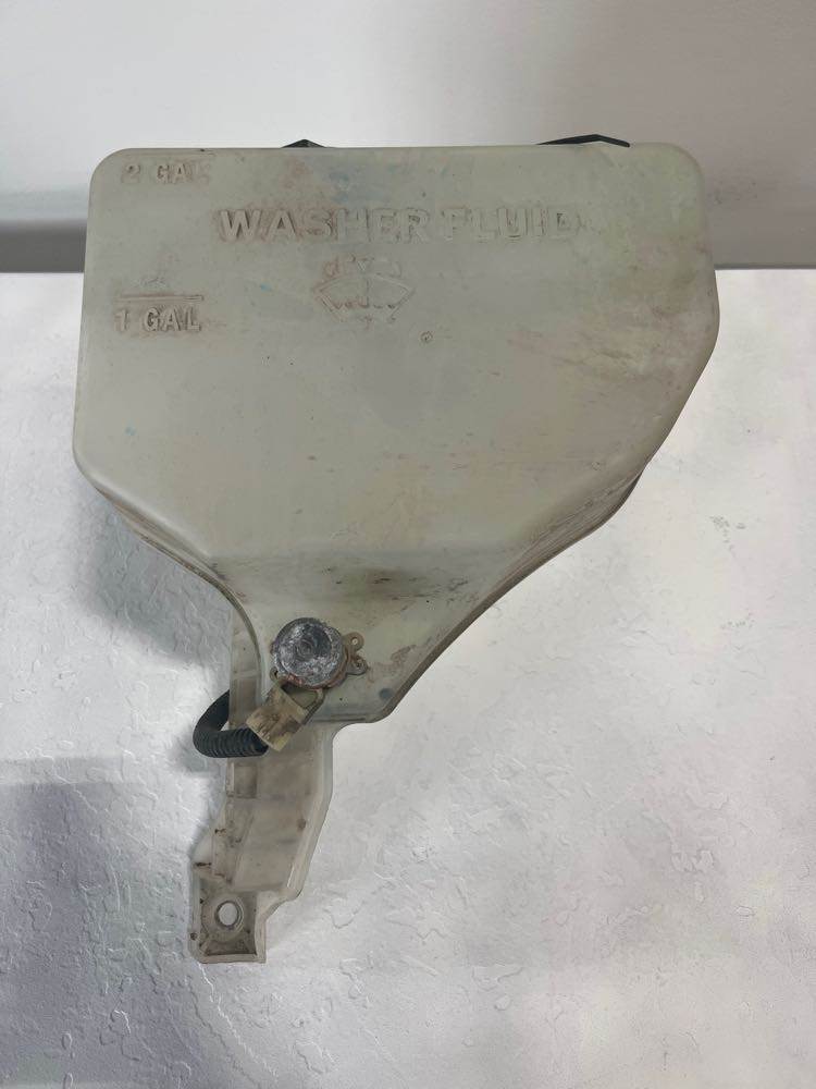 2020 Used Kenworth T680 Washer Reservoir w/ Fluid Pump, Cap For Sale