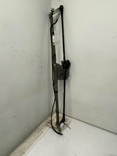 Used Freightliner Business Class M2 Wiper Transmission