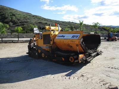 LeeBoy 8816T Asphalt Paver