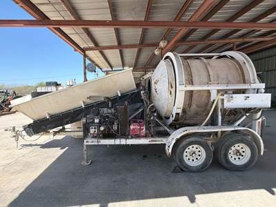 RIGHT MFG SYSTEMS EZ 1-1 Towable Concrete Mixer