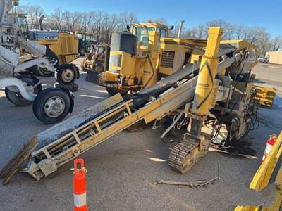 GOMACO GT3600 Track Curb & Gutter Machine