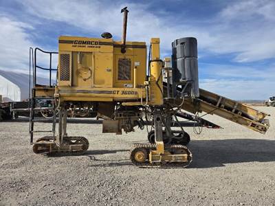 GOMACO GT3600 Track Curb & Gutter Machine