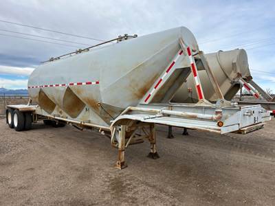 Fruehauf HAB Dry Bulk / Pneumatic Tank Trailer