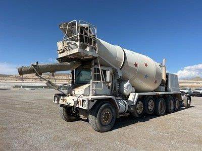 Advance C10335APPT61211 Mixer / Ready Mix / Concrete Truck - Caterpillar