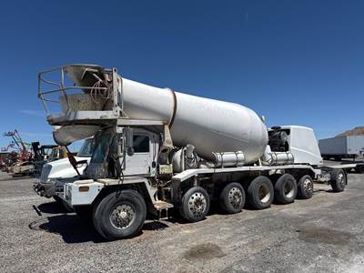Oshkosh S2046 Six Axle Mixer / Ready Mix / Concrete Truck - Cummins, 275HP