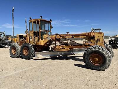 Caterpillar 12 Motor Grader